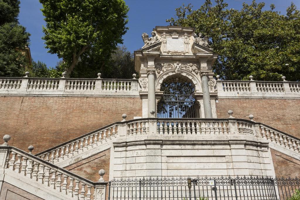 Via Della Consulta *